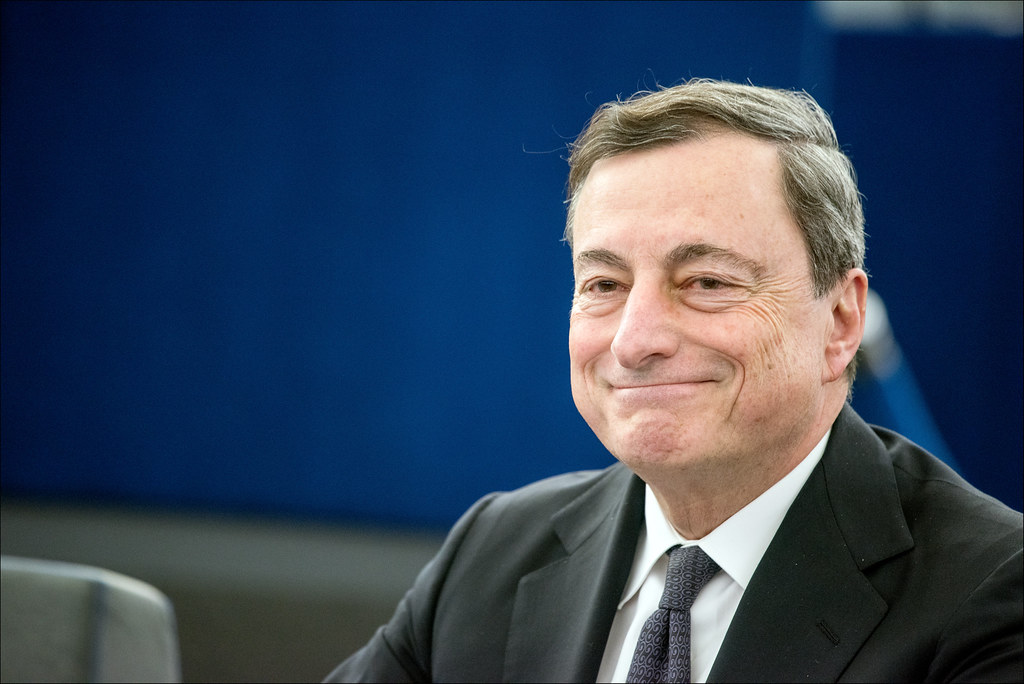 Confindustria: standing ovation per Draghi