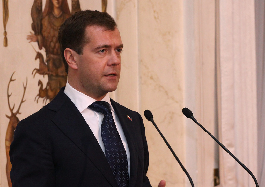 Medvedev: l’Occidente ha deciso di eliminare Zelensky