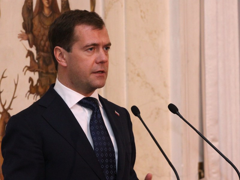 Medvedev: l’Occidente ha deciso di eliminare Zelensky